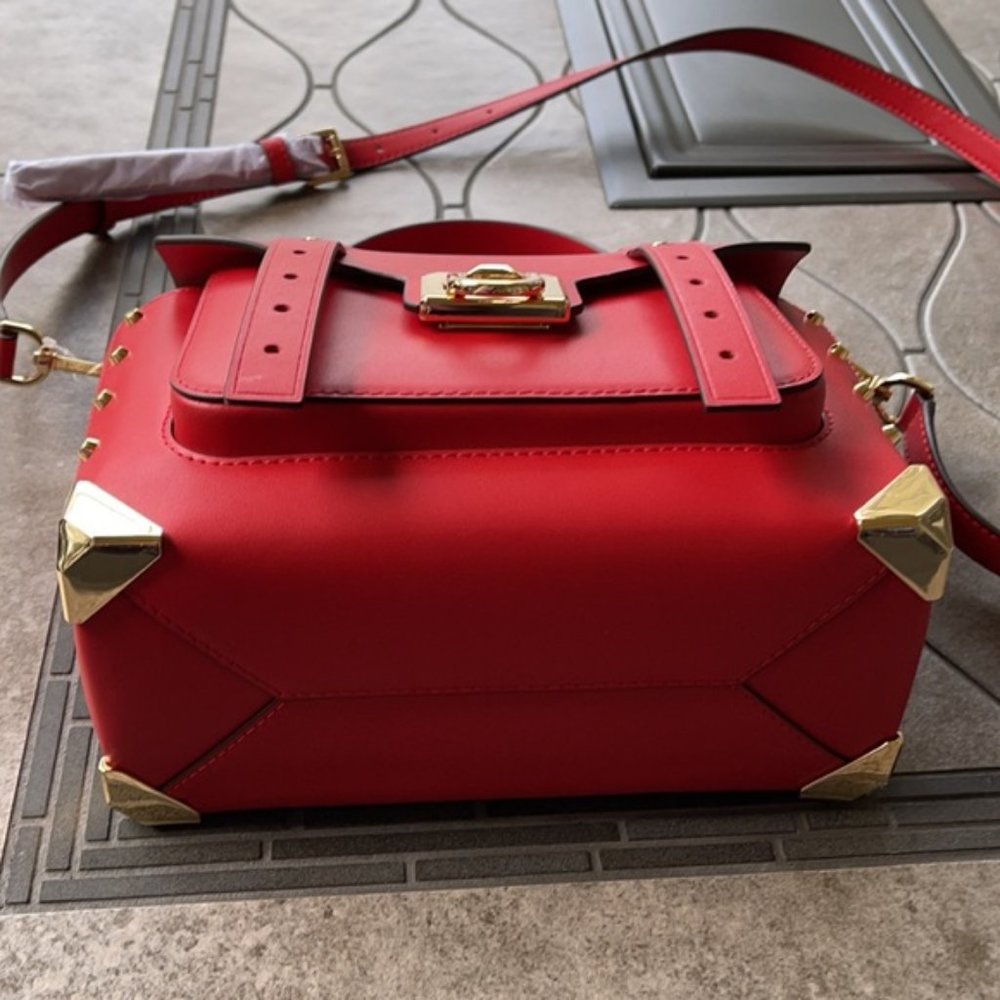 Michael Kors Manhattan Medium School Satchel - Picture 9 of 16